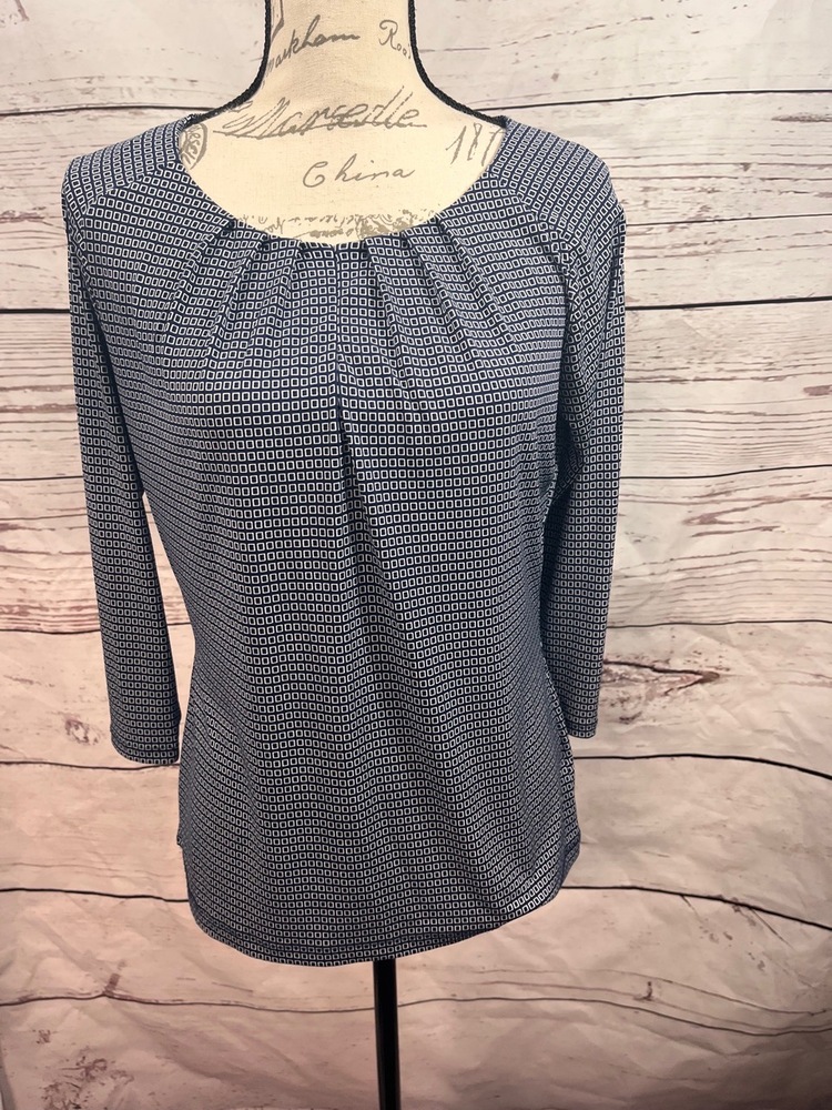 Liz Claiborne Top Womens Size Small Blue White Geometric‎ Gathered Neck Relaxed
